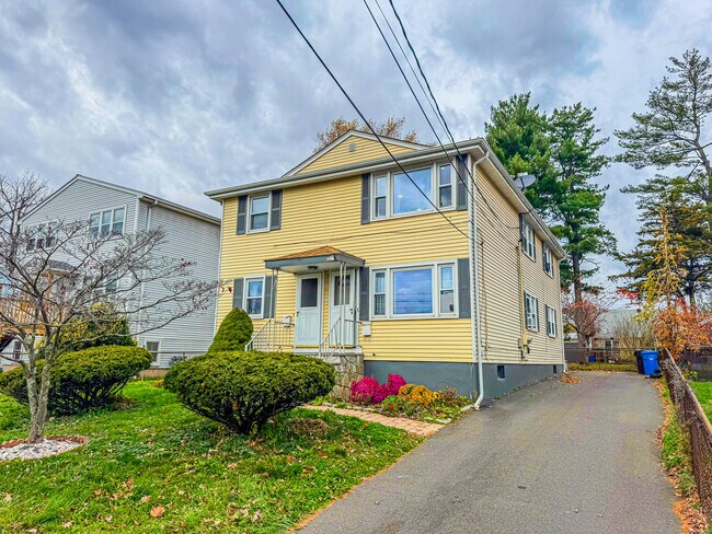 70 Wynola Ave in New Britain, CT - Building Photo - Building Photo