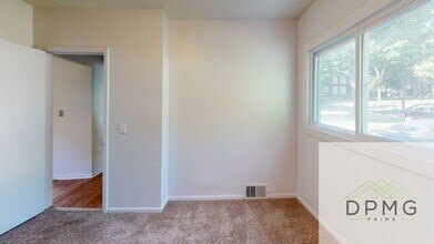 317 E Hillsdale St in Lansing, MI - Building Photo - Building Photo