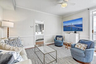 14 Murray Blvd in Charleston, SC - Building Photo