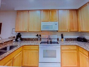 3050 Pirates Retreat Ct, Unit 103 in Kissimmee, FL - Building Photo - Building Photo