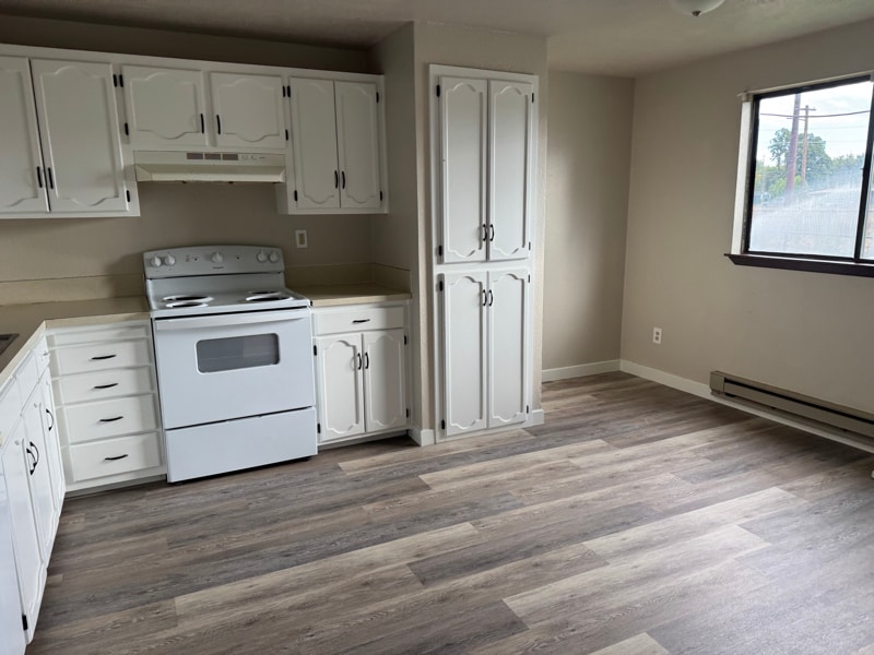 6557 W Douglas St in Boise, ID - Building Photo