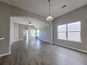 811 Forest Hillside Ln in Houston, TX - Building Photo - Building Photo