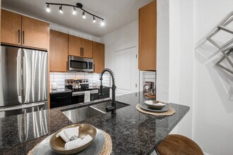 Parkview Terraces in Austin, TX - Building Photo - Building Photo