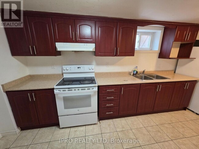 property at 7 Mallard Crescent