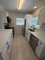 3311 S Le Jeune Rd in Miami, FL - Building Photo