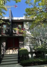 668 W 6th Ave in Vancouver, BC - Building Photo - Building Photo