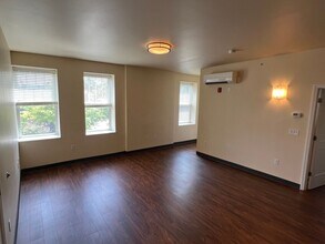 401 Schoonmaker Ave in Monessen, PA - Building Photo - Building Photo