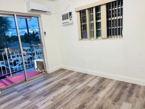 932 NW 5th St in Miami, FL - Building Photo - Building Photo