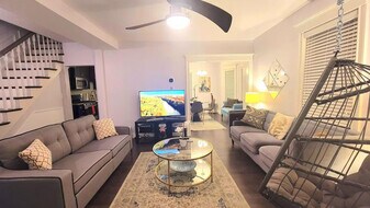 810 Broadway in Everett, MA - Building Photo