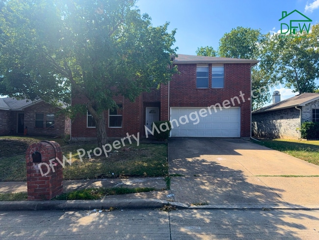 property at 2805 Hillside Dr