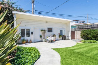 238 Avenida Granada in San Clemente, CA - Building Photo - Building Photo