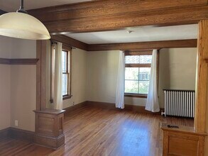 2452 Garfield Ave in Minneapolis, MN - Building Photo - Building Photo