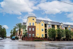 1910 E Palm Ave in Tampa, FL - Building Photo