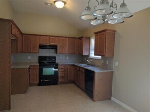 416 Cherokee Gate Dr in Yukon, OK - Building Photo - Building Photo