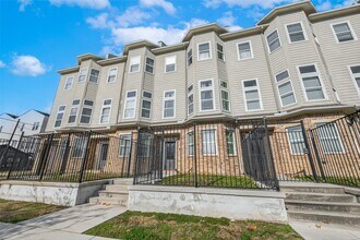 2020 McGowen St in Houston, TX - Building Photo - Building Photo