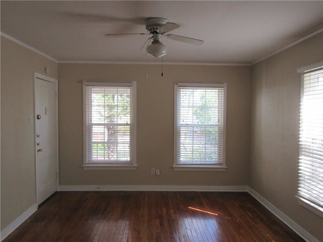 3421 Westminster Ave-Unit -3 in Dallas, TX - Foto de edificio - Building Photo