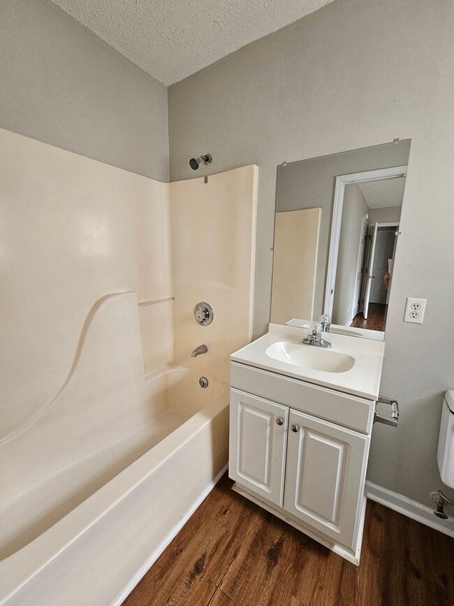 property at 109 Creekview Dr