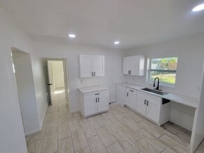 1225 Bermuda St in Clearwater, FL - Building Photo - Building Photo