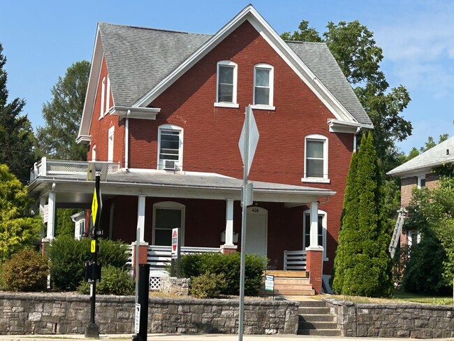 426 S Atherton St in State College, PA - Building Photo - Building Photo