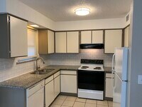 2142 W Brooks St, Unit A photo'