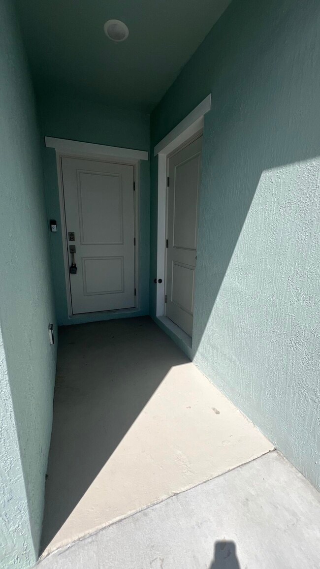 1782 SW Bayshore Blvd in Port St. Lucie, FL - Building Photo - Building Photo