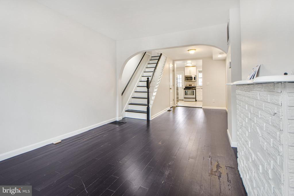 1165 Cleveland St in Baltimore, MD - Foto de edificio