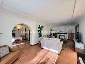 1911 Cedar Ave in Long Beach, CA - Building Photo - Building Photo