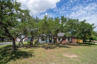 614 Canyon Rim Dr in Dripping Springs, TX - Building Photo - Building Photo