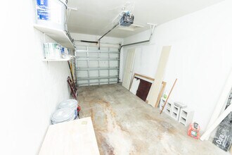 8939 NW 23rd St in Coral Springs, FL - Foto de edificio - Building Photo