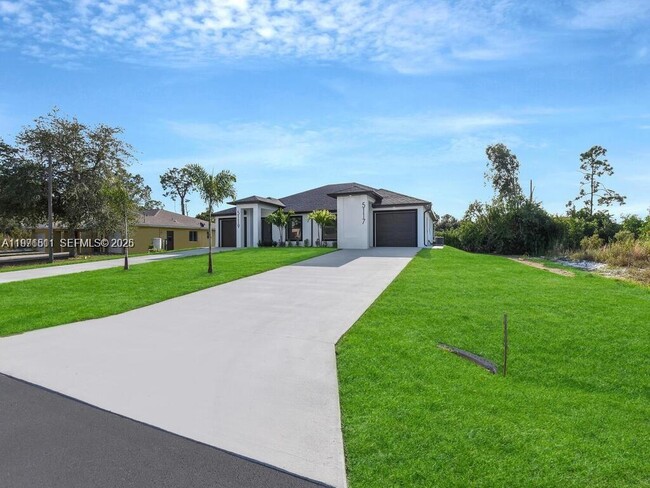 5119 24th St SW in Lehigh Acres, FL - Building Photo - Building Photo