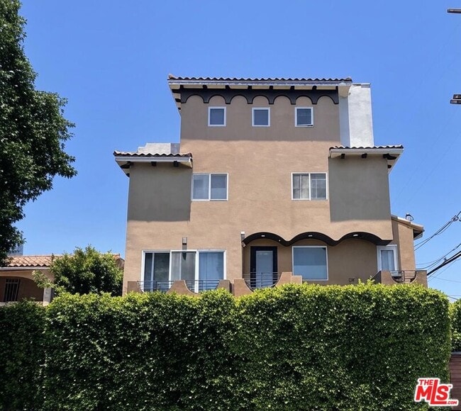 property at 6061 Cashio St