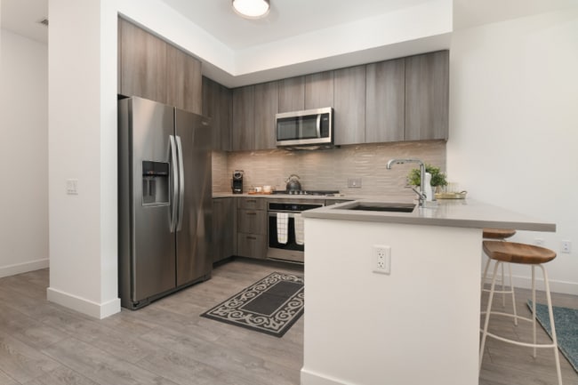 property at 855 W Madison St