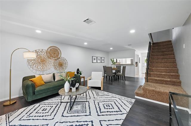 property at 19 Abbey Rd