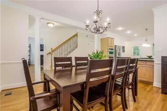 3346 Mathieson Dr NE in Atlanta, GA - Foto de edificio - Building Photo