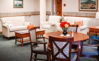 Luther Manor at Hillcrest in Dubuque, IA - Building Photo