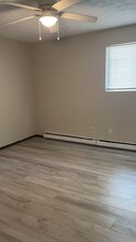 805 Kerns Dr NE, Unit Apt C in Bolivar, OH - Building Photo - Building Photo