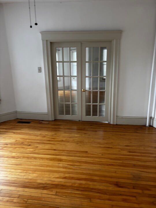 46 Channing St, Unit 1 in Worcester, MA - Foto de edificio