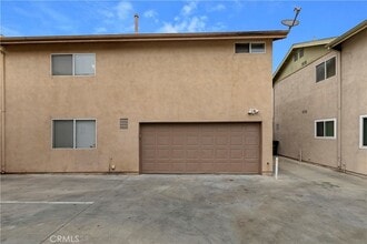 20721 Roseton Ave in Lakewood, CA - Foto de edificio - Building Photo