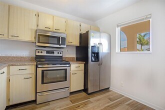 9431 Boca Cove Cir in Boca Raton, FL - Building Photo - Building Photo