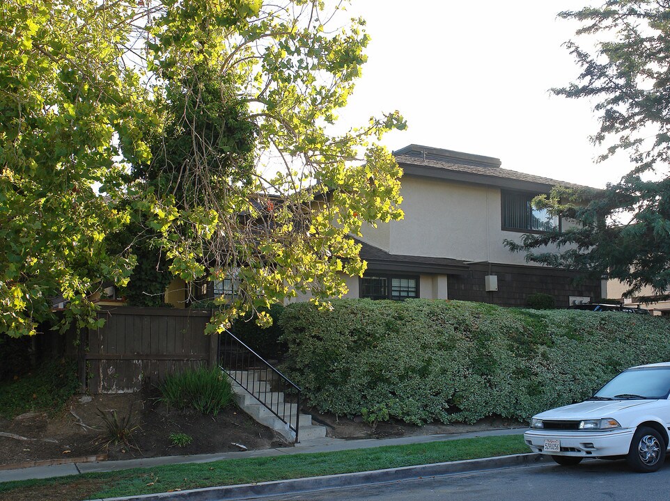 24525 Bendricon Ln in Lake Forest, CA - Building Photo