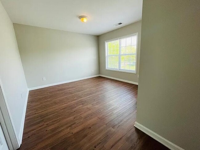 5435 Eneida Sue Dr in Charlotte, NC - Building Photo - Building Photo