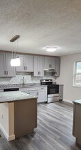 357 Magnolia Drive in Bristol, VA - Foto de edificio - Building Photo