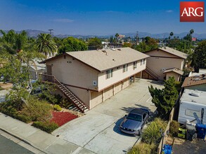 423-425 Millar Ave in El Cajon, CA - Building Photo - Building Photo