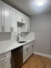 65 Oaklawn Ave in Cranston, RI - Building Photo - Building Photo