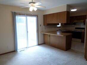 2008 Shirley Ln in Manhattan, KS - Building Photo - Building Photo
