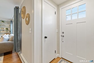 103 Edgemere Ave in West Hartford, CT - Building Photo - Building Photo