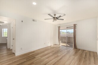 1720 E Thunderbird Rd, Unit 2044 in Phoenix, AZ - Foto de edificio - Building Photo