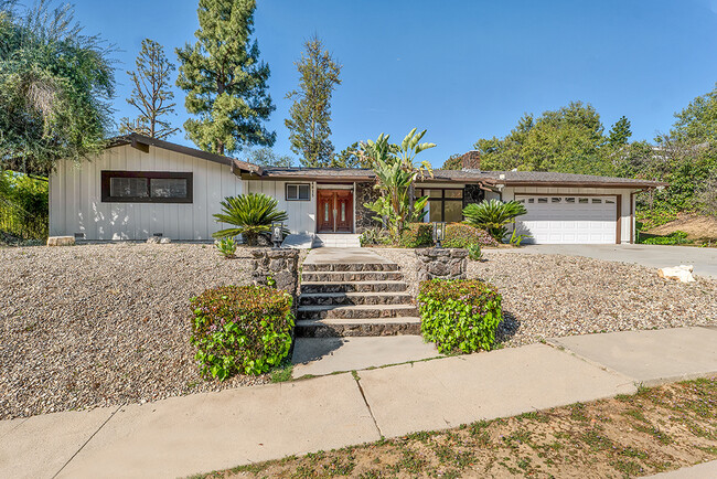 property at 4615 Arriba Dr