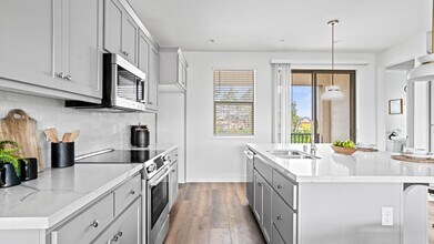 2802 Chattleton Ln in San Pablo, CA - Building Photo - Building Photo