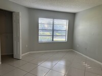 3722 Southpointe Dr, Unit L4 in Orlando, FL - Foto de edificio - Building Photo